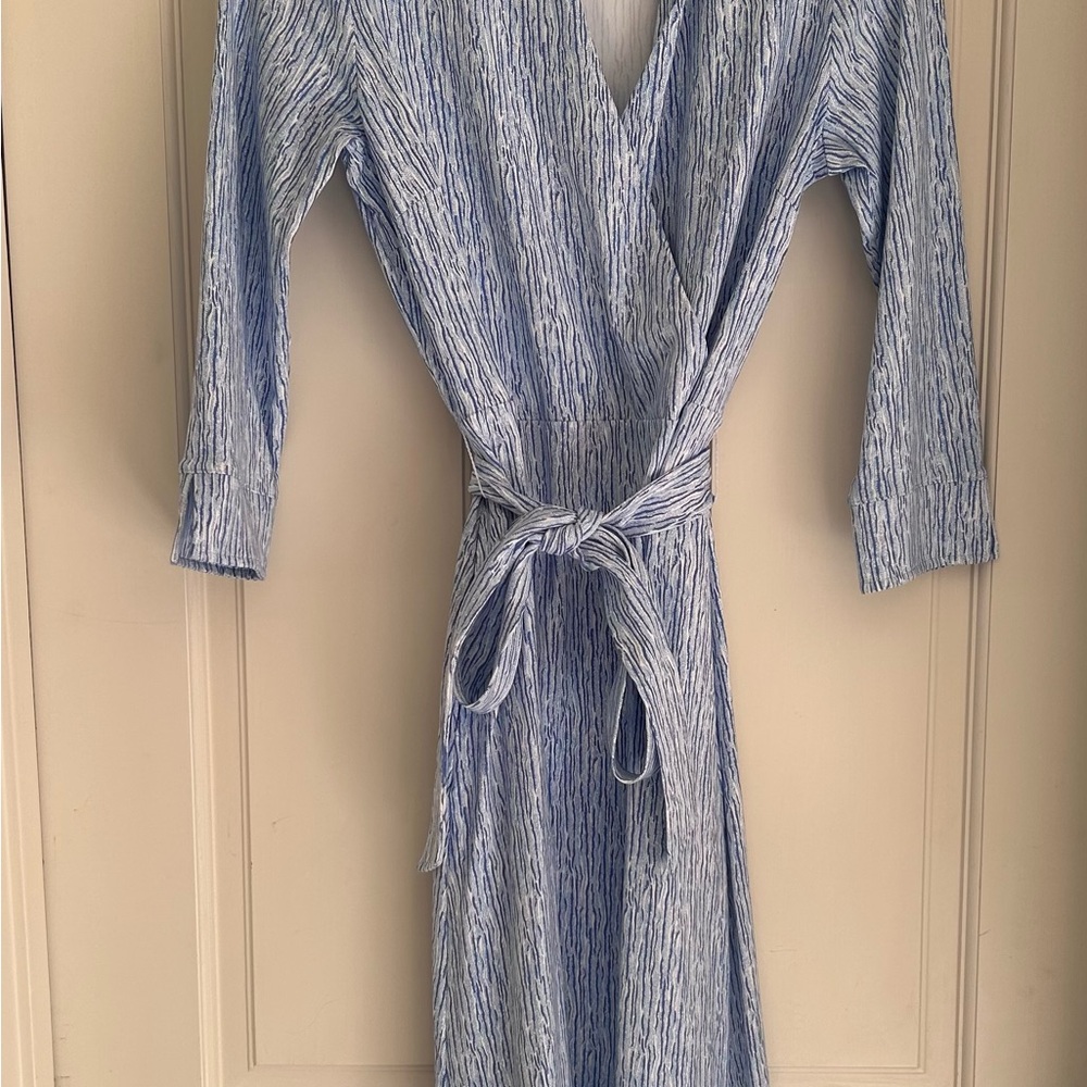 Catalina wrap 3/4 sleeve dress with belt 
NWOT